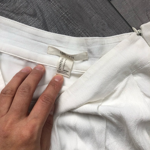 F21 White Lace Pleated Flared Skirt Small - Picture 2 of 8